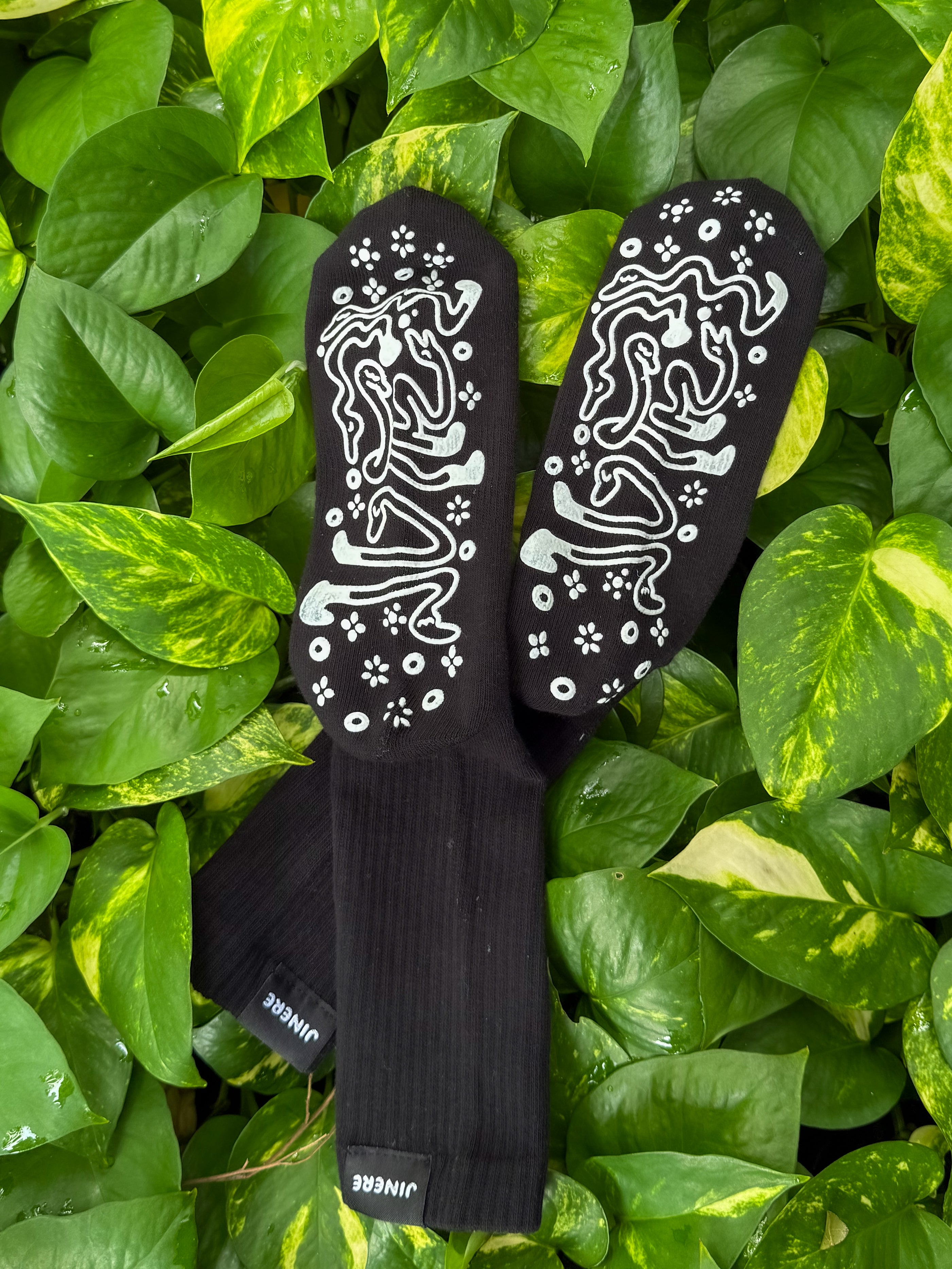 Crew Non Slip Grip Socks – Black & White Snakes
